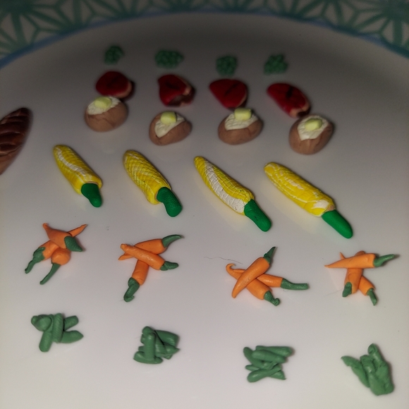 Mini steak dinner polymer clay dollhouse / barbie food - Picture 3 of 6